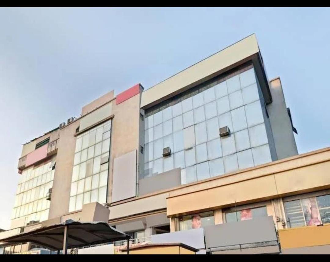 Hotel Anjali Palace 阿穆达巴 外观 照片